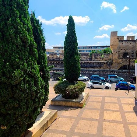 亞維農Regard Sur Les Remparts - Terrasse & Parking公寓 外观 照片